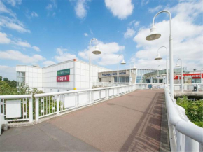 Thurrock Hotel M25 Services